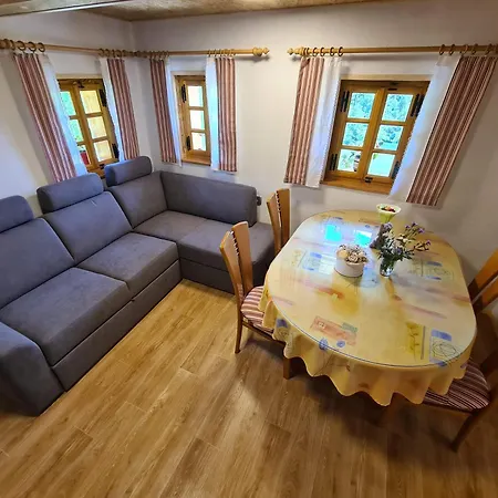 בקתה Pajek & Pajcevina On The Hayrack