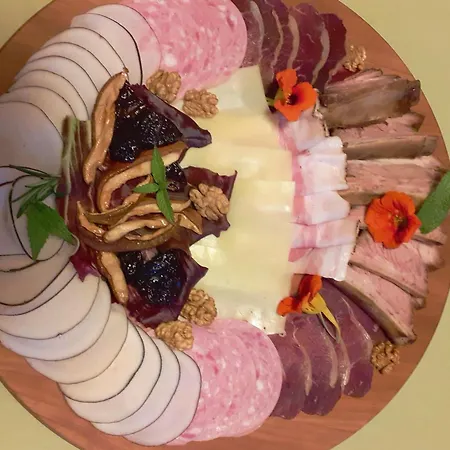 בקתה Pajek & Pajcevina On The Hayrack *