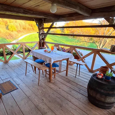 בקתה Pajek & Pajcevina On The Hayrack *