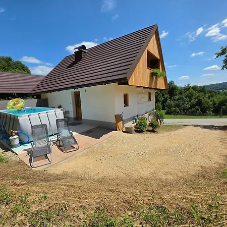 Pajek & Pajcevina On The Hayrack Chalet Dobje pri Lesicnem