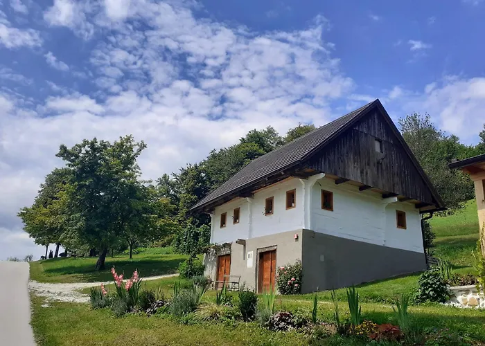 Pajek & Pajcevina On The Hayrack Chalé *