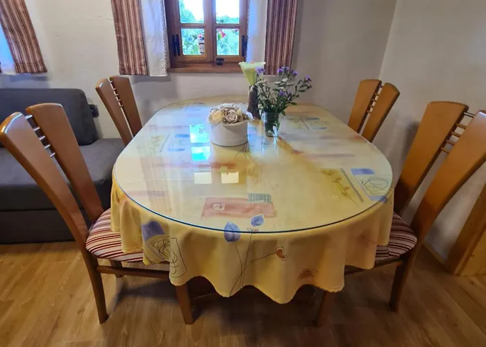 Pajek & Pajcevina On The Hayrack