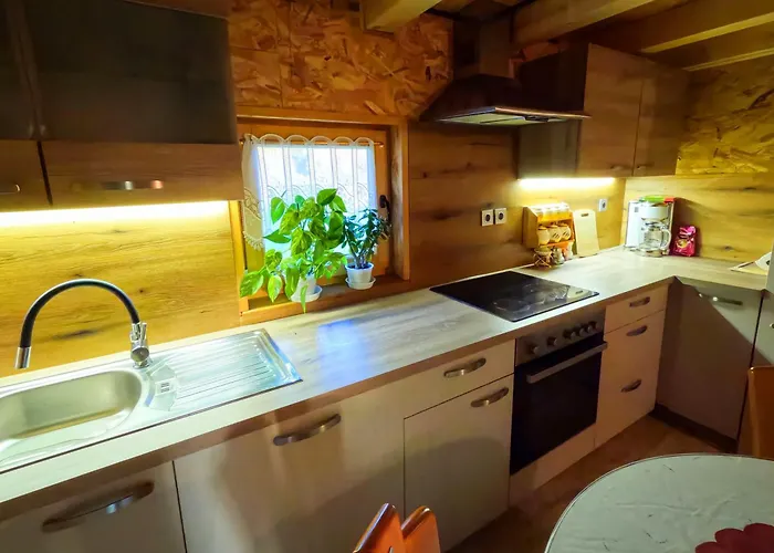 Pajek & Pajcevina On The Hayrack Dobje pri Lesicnem