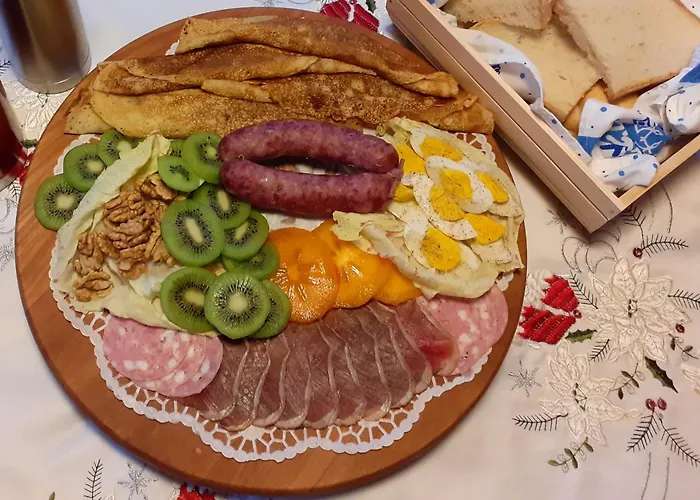 Pajek & Pajcevina On The Hayrack Chalé Dobje pri Lesicnem