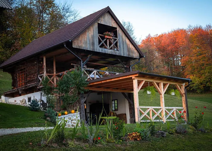 Pajek & Pajcevina On The Hayrack *